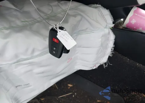 2017 Toyota Prius Three Touring z USA, uszkodzony, nr VIN JTDKARFU1H3043826